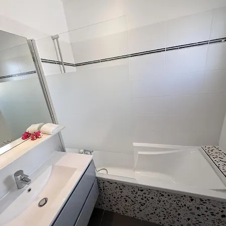 With Air-conditioned Pool, 15 Minutes From Beaches And Montpellier Fabrègues