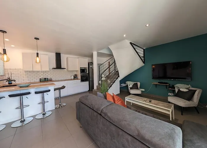 With Air-conditioned Pool, 15 Minutes From Beaches And Montpellier Вилла